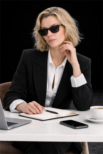 Kadın Siyah Premium Kalite Astarlı Kolu Katlamalı Blazer Ceket