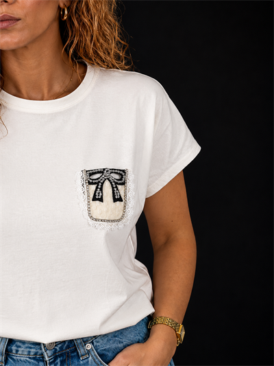 Ekru Bisiklet Yaka Cep Detaylı Taşlı Pamuk T-Shirt
