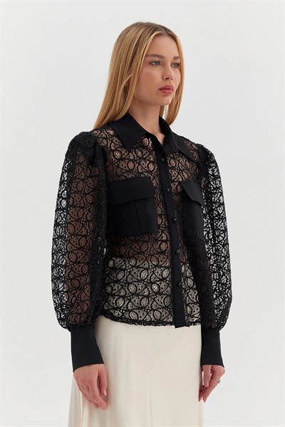 Kadın Beyaz Premium Yakalı Ön Cep Detaylı Geniş Manşetli Dantel Gömlek