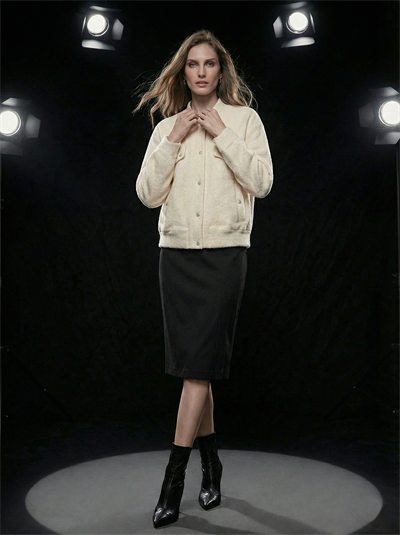 Kadın Ekru Cep Detaylı Angora Triko Ceket