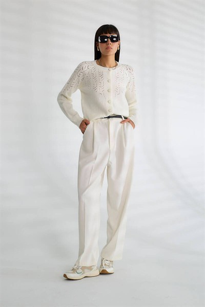 Kadın Ekru Önü Düğmeli Ajurlu Triko Hırka