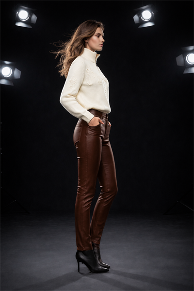 Kadın Kahverengi Mumlu Kaplama Slim Fit Jean