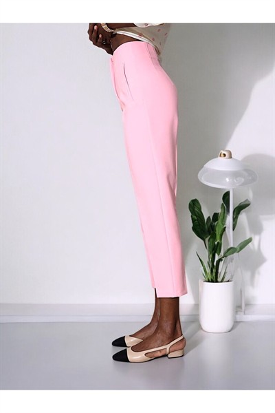 Kadın Pembe Karol Premium Önü Flatolu Biyeli Yüksek Bel Zr Model Kumaş Boru Paça Havuç Pantolon