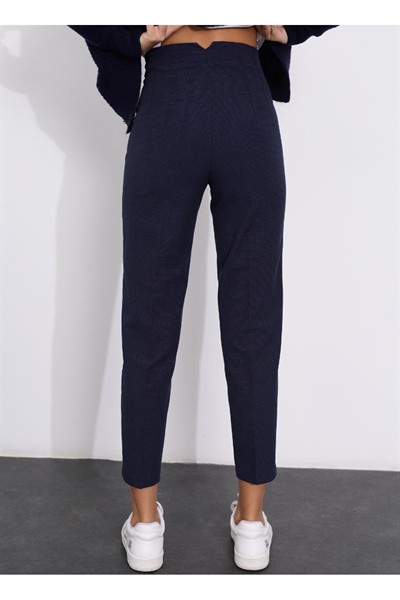Kadın Lacivert Karol Premium Önü Flatolu Biyeli Yüksek Bel Zr Model Kumaş Boru Paça Havuç Pantolon