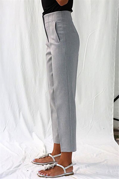 Kadın Gri Karol Premium Önü Flatolu Biyeli Yüksek Bel Zr Model Kumaş Boru Paça Havuç Pantolon