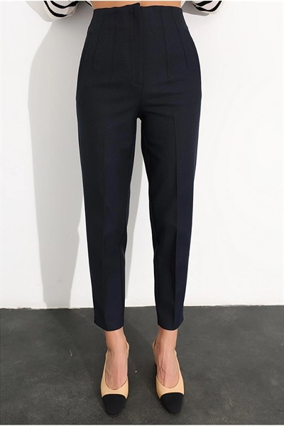 Kadın Koyu Lacivert Karol Premium Önü Flatolu Biyeli Yüksek Bel Zr Model Kumaş Boru Paça Havuç Pantolon