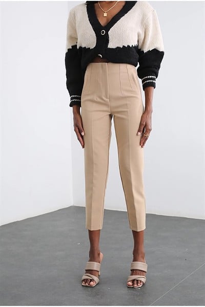 Kadın Karol Bej Premium Önü Flatolu Biyeli Yüksek Bel Zr Model Kumaş Boru Paça Havuç Pantolon