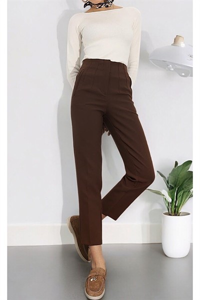 Kadın Acı Kahve Karol Premium Önü Flatolu Biyeli Yüksek Bel Zr Model Kumaş Boru Paça Havuç Pantolon