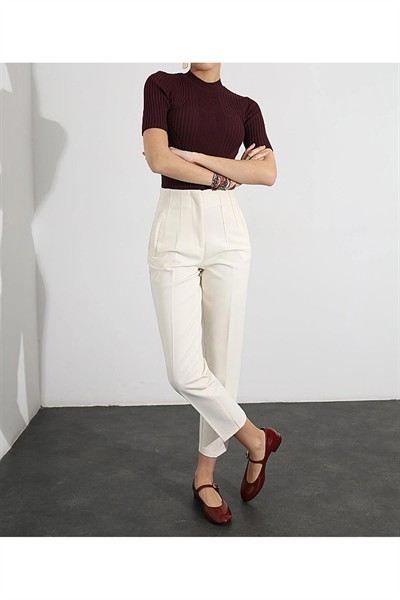 Kadın Ekru Karol Premium Önü Flatolu Biyeli Yüksek Bel Zr Model Kumaş Boru Paça Havuç Pantolon