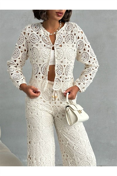 Kadın Krem Dantel Nakışlı Premium %100 Pamuk Gömlek