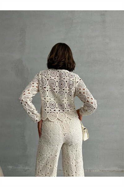 Kadın Krem Dantel Nakışlı Premium %100 Pamuk Gömlek