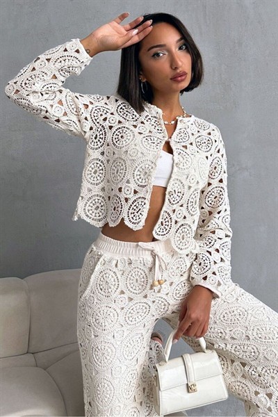 Kadın Krem Dantel Nakışlı Premium %100 Pamuk Gömlek