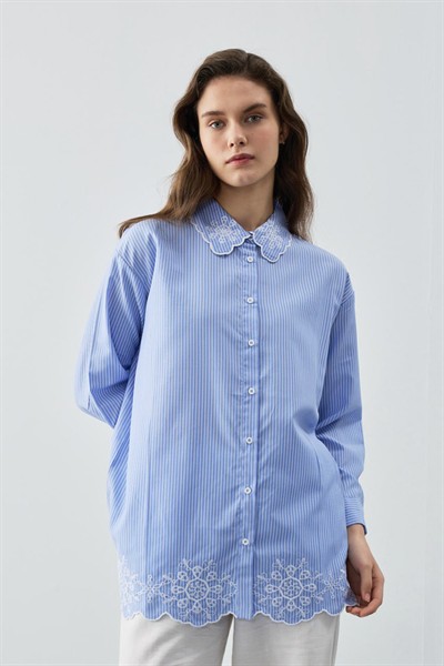 Kadın Mavi Oversize Yaka ve Etek Ucu Nakış Detaylı Pamuk Gömlek