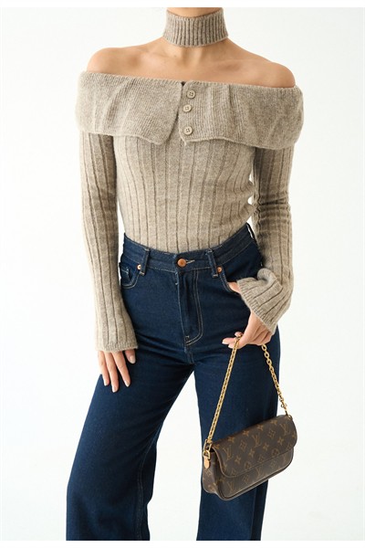 Kadın Omuz Dekolteli Boyun Aksesuarlı Premium Triko Kazak