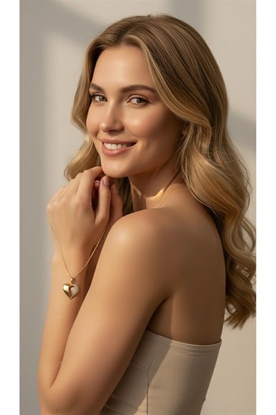 Kadın Premium Kuyumcu İşçilik Rodyum Kaplama Zirkon Taşlı Modern Tasarım Kalp Kolye