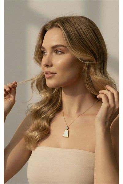 Kadın Premium Kuyumcu İşçilik Rodyum Kaplama Zirkon Taşlı Modern Tasarım Kolye