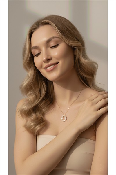 Kadın Premium Rodyum Kaplama Kararmaz Kuyumcu İşçilik Zirkon Taşlı Vip Taşlı O Harf Kolye
