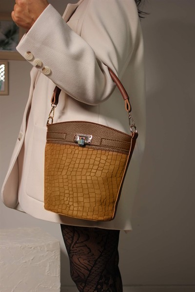 Kadın Siyah %100 Vegan Hakiki Süet Deri Uzun Askılı El ve Omuz Çanta