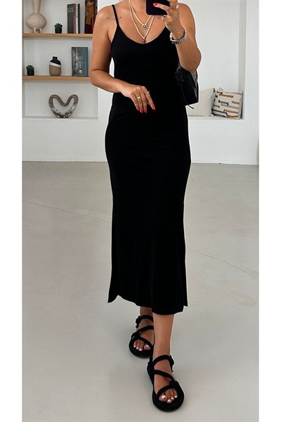 Kadın Siyah Askılı Yırtmaç Detay Likralı Modal Midi Uzun Elbise