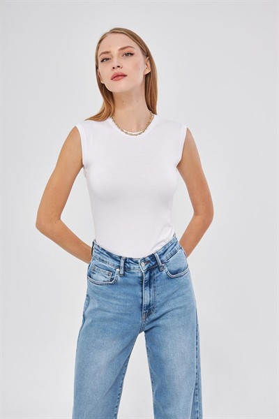 Kadın Beyaz Bisiklet Yaka Sıfır Kol Premium Kumaş Viskon Likralı Body