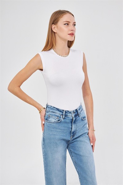 Kadın Beyaz Bisiklet Yaka Sıfır Kol Premium Kumaş Viskon Likralı Body