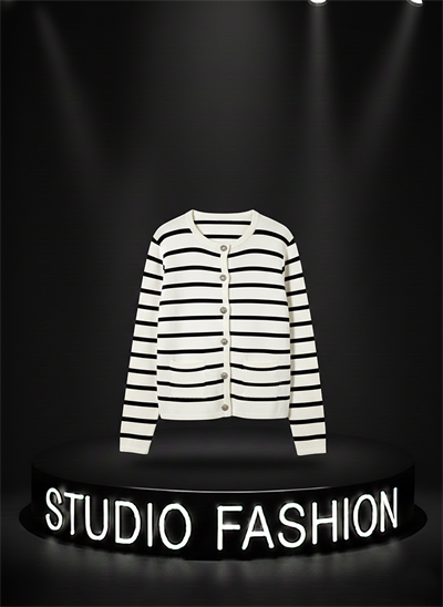 Kadın Siyah Çizgili Cep Detaylı Triko Hırka