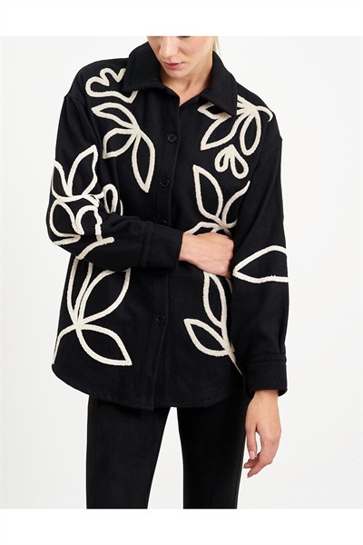 Kadın Siyah Nakışlı Kaşe Gömlek