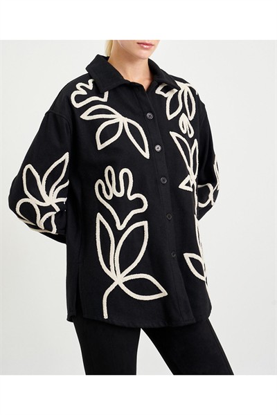 Kadın Siyah Nakışlı Kaşe Gömlek