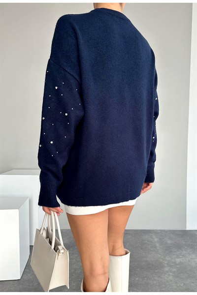 Kadın Siyah Oversize Triko Straz Taşlı Bisiklet Yaka Kazak