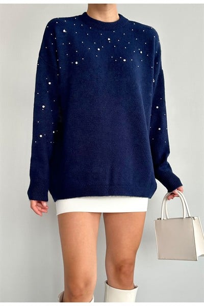 Kadın Siyah Oversize Triko Straz Taşlı Bisiklet Yaka Kazak