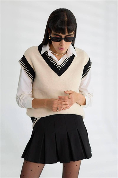 Kadın Siyah-Taş V Yaka Triko Süveter