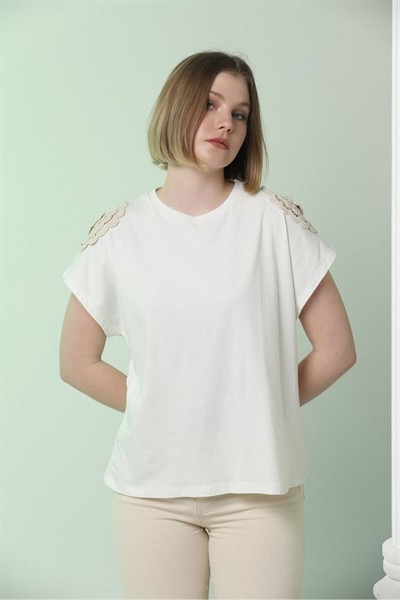 Kadın Trend Omuzu Krem Dantelli Beyaz %95 Pamuk T-Shirt
