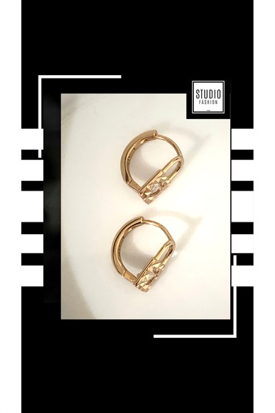 Kararmaz Kuyumcu I?şçiliği Vip Çelik Premium Rodyum Kaplama Tasarım Minimal Kilit Halka Küpe