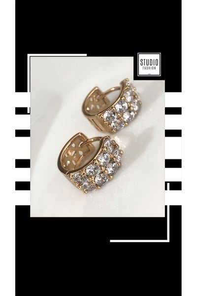 Kararmaz Kuyumcu I?şçilik Vip Çelik Premium Rodyum Kaplama Taşlı Tasarım Minimal Halka Küpe