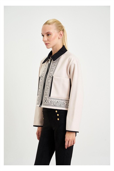 Önü Nakışlı Kısa Kaşe Mont-bej