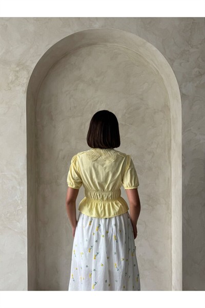 Kadın Sarı Bebe Yaka Yonca Düğmeli Büzgülü Pamuklu Gömlek