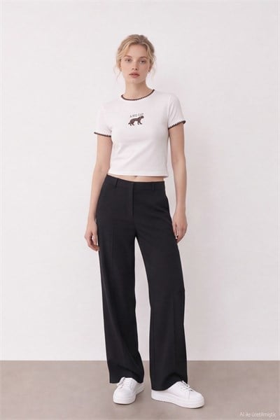  Nakış Detaylı T-shirt Ekru