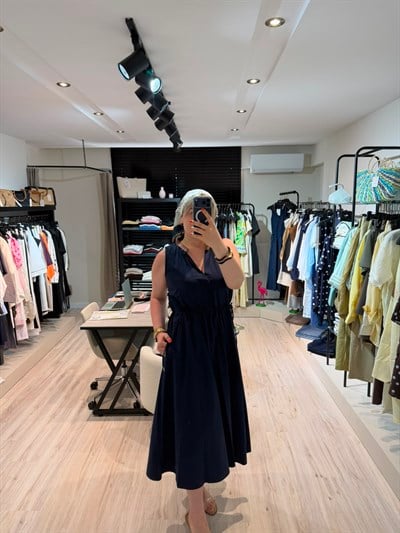 Yakası Detaylı Beli Büzgülü Lacivert Elbise