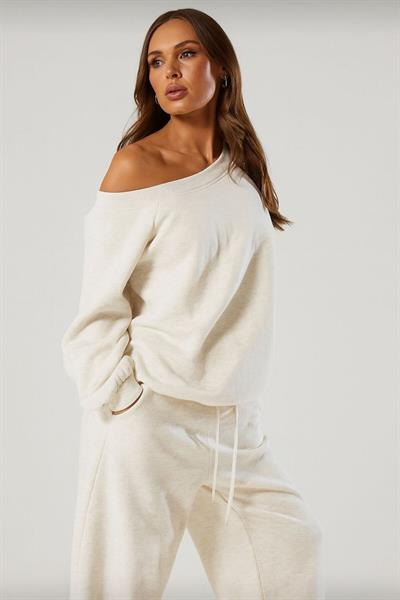 YENİ ÜRÜN Kadın Omzu Düşük Oversize Basic Sweatshirt 0035