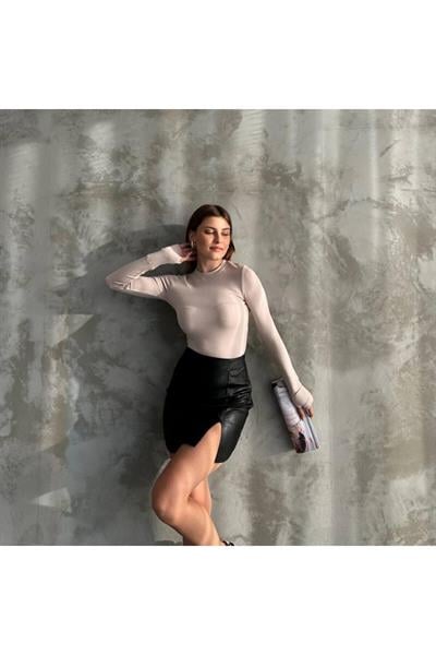 Yumuşak Dokulu Modal Kumaş Parmak Geçirmeli Bej Bisiklet Yaka Uzun Kol Body