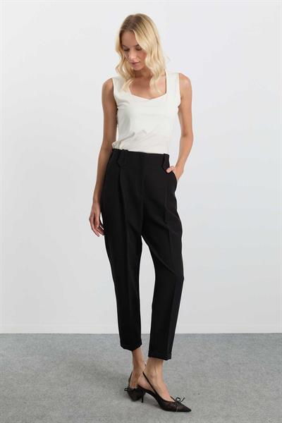 Arkası Lastikli Cepli Duble Paça Pantolon  /  SİYAH