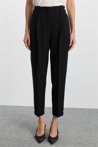 Arkası Lastikli Cepli Duble Paça Pantolon  /  SİYAH