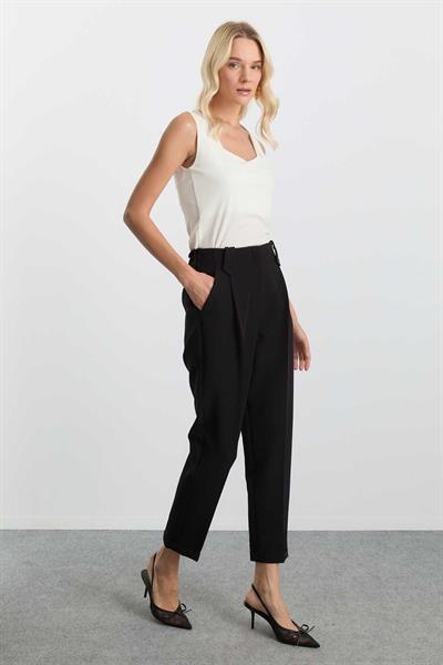 Arkası Lastikli Cepli Duble Paça Pantolon  /  SİYAH