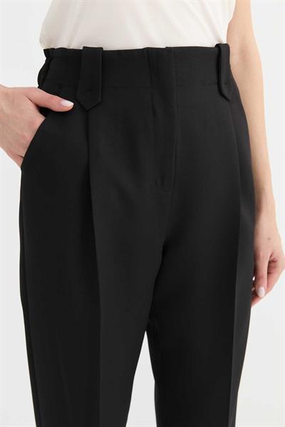 Arkası Lastikli Duble Paça Pantolon  /  SİYAH
