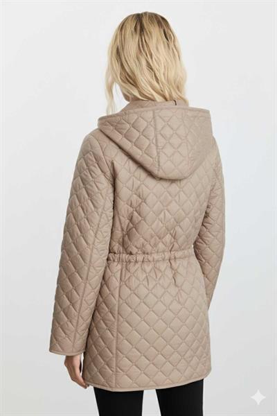 Beli Bağlamalı Kapüşonlu Kapitone Mont  /  TAŞ