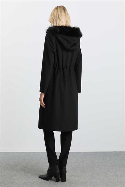 Beli Büzgülü Kapüşonlu Kürklü Uzun Kaban  /  SİYAH
