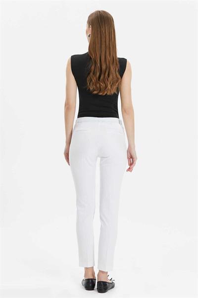Beli Kemerli Dar Paça Pantolon  /  BEYAZ