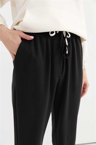 Beli Lastikli Havuç Örme Pantolon  /  SİYAH