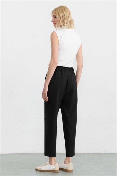 Beli Lastikli Havuç Paça Bilek Boy Pantolon  /  SİYAH