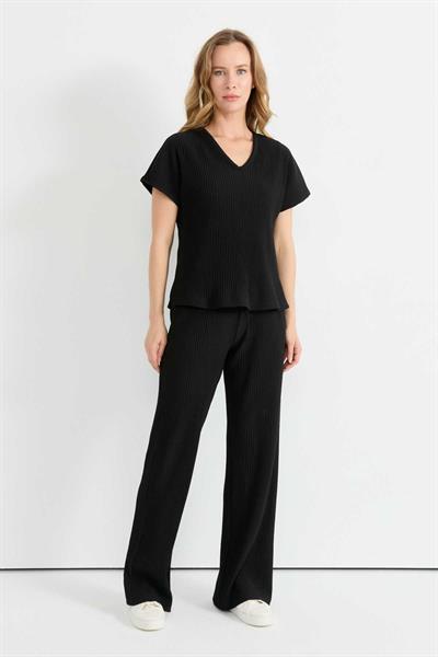 Beli Lastikli Kendinden Plise Pantolon  /  SİYAH